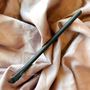 Nars kudoki eyeshadow , nose contour brush